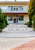 Budynek hotelowy z recepcj�